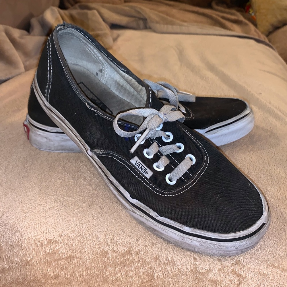 Black authentic Vans
